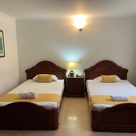 Casa Rosales Hotel Medellin Ngoại thất bức ảnh