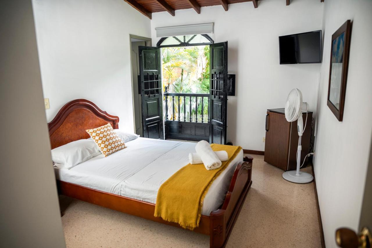 Casa Rosales Hotel Medellin Phòng bức ảnh