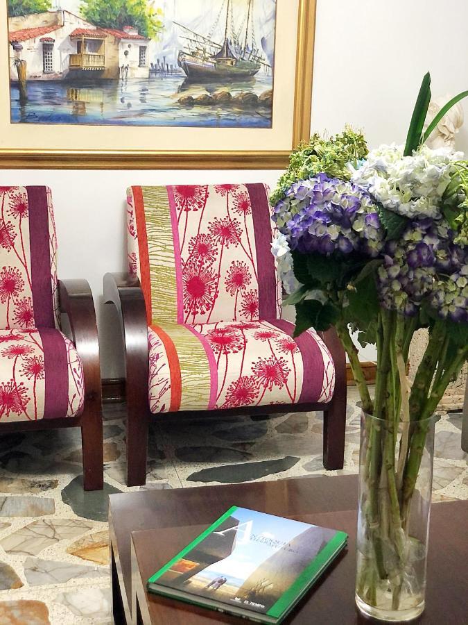 Casa Rosales Hotel Medellin Ngoại thất bức ảnh