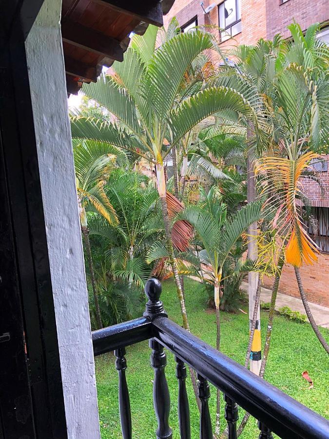 Casa Rosales Hotel Medellin Ngoại thất bức ảnh