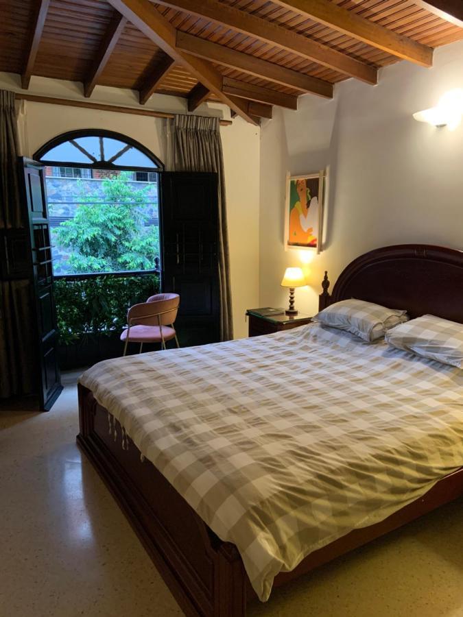 Casa Rosales Hotel Medellin Ngoại thất bức ảnh