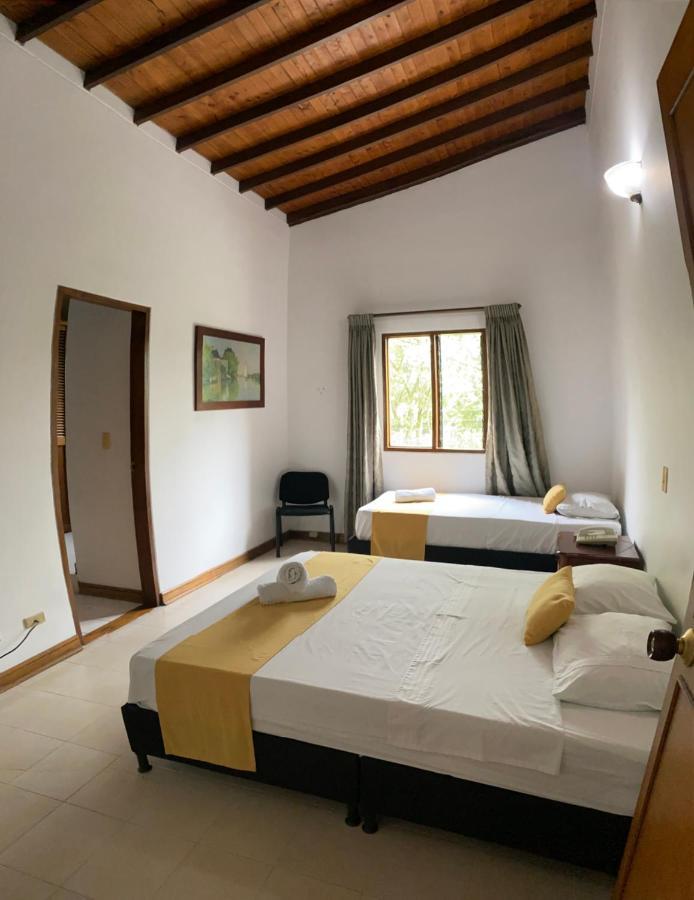 Casa Rosales Hotel Medellin Ngoại thất bức ảnh