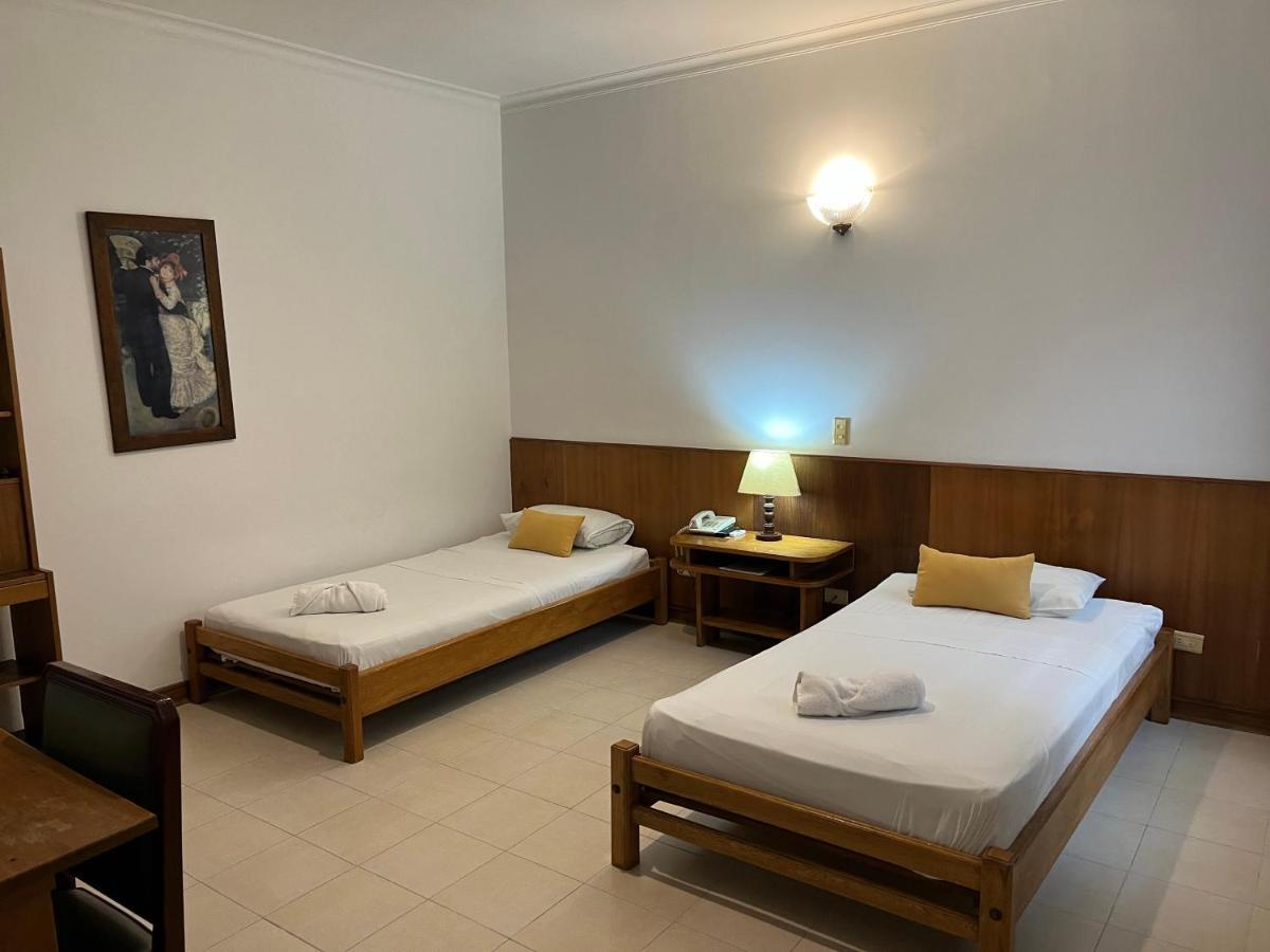 Casa Rosales Hotel Medellin Ngoại thất bức ảnh