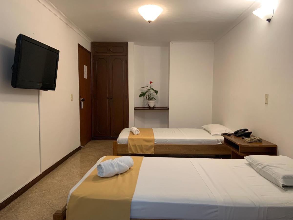 Casa Rosales Hotel Medellin Ngoại thất bức ảnh