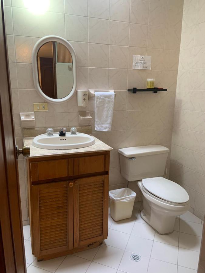Casa Rosales Hotel Medellin Ngoại thất bức ảnh